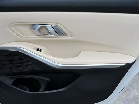 Used 2019 BMW 330i Sedan image 15