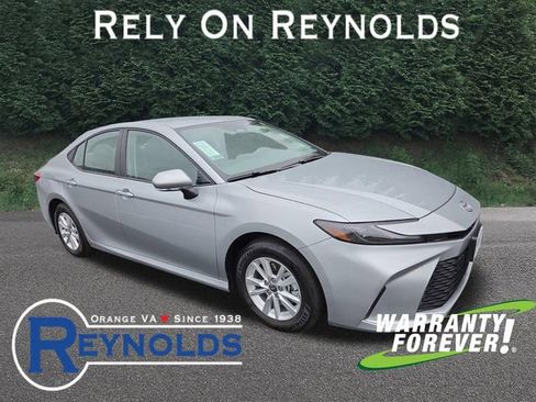 Used 2025 Toyota Camry LE AWD/4WD image 1