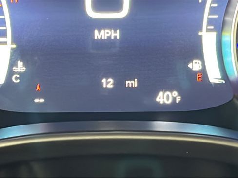New 2026 Chrysler Pacifica Select FWD image 10