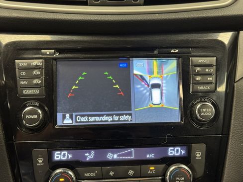 Used 2016 Nissan Rogue SV w/ SV Premium Package AWD/4WD image 15