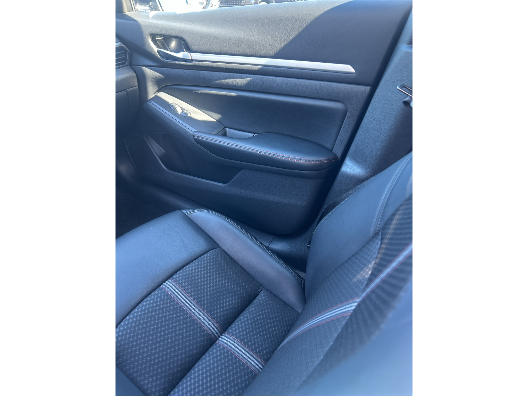 Used 2026 Nissan Altima 2.5 SR FWD image 11