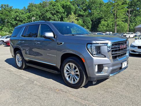 Used 2022 GMC Yukon SLT w/ SLT Luxury Package AWD/4WD image 1