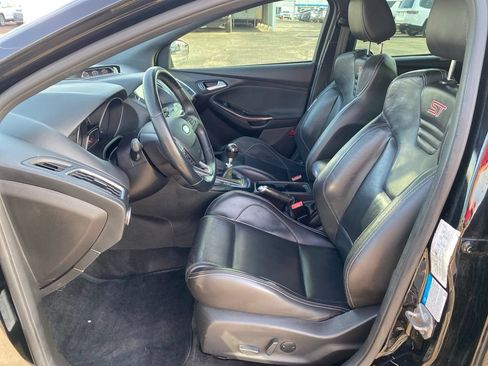 Used 2017 Ford Focus ST FWD image 23