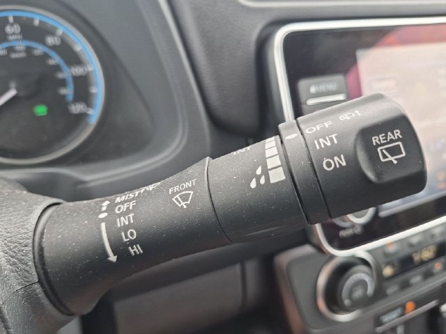 Used 2025 Nissan Leaf S FWD image 22