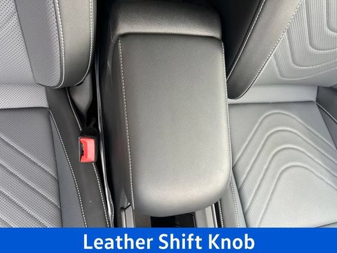 Certified 2026 Volkswagen Tiguan SE FWD image 35