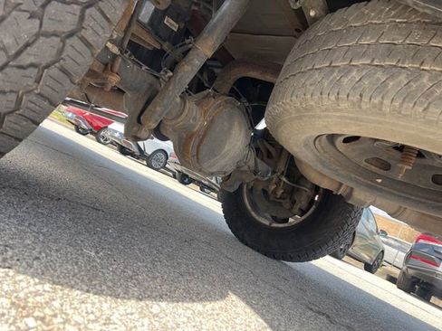 Used 2016 Ford F350 Lariat w/ Lariat Interior Package image 38