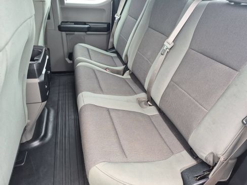 Used 2016 Ford F150 XL w/ Equipment Group 101A Mid AWD/4WD image 19