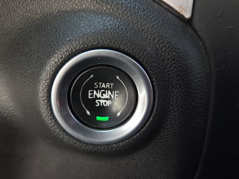 Used 2022 GMC Sierra 1500 Elevation image 17