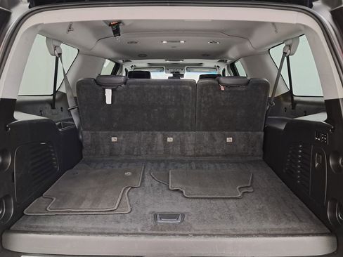 Used 2018 Cadillac Escalade ESV Luxury image 35