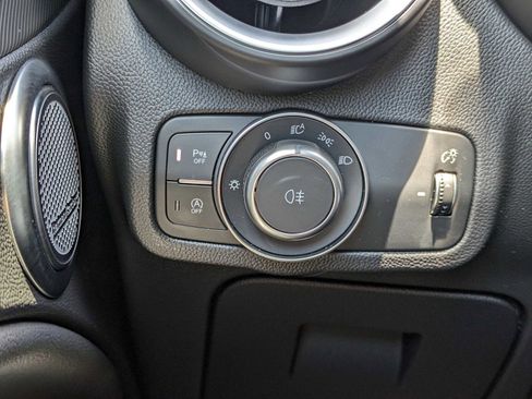 New 2024 Alfa Romeo Stelvio Veloce image 17