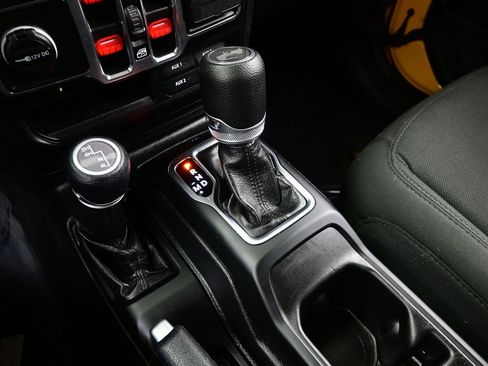 Used 2021 Jeep Wrangler Unlimited Sport AWD/4WD image 22