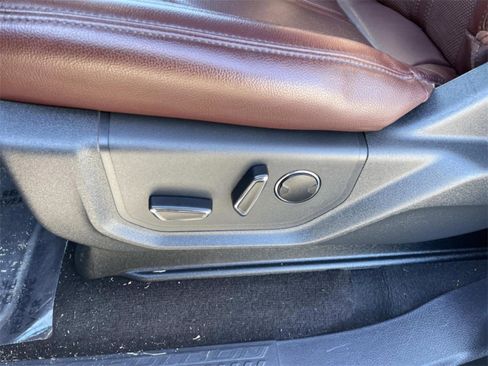 Used 2023 Ford Expedition Limited image 15