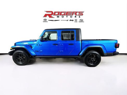 Certified 2021 Jeep Gladiator Willys image 4