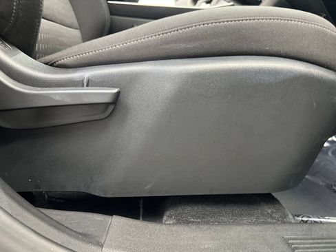Used 2025 Chevrolet Equinox LT AWD/4WD image 29