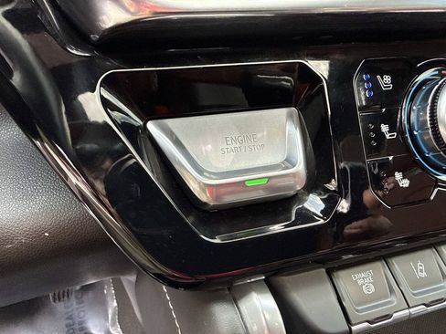 Used 2025 GMC Sierra 2500 Denali Ultimate AWD/4WD image 37