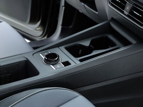 New 2026 Volkswagen Tiguan SE image 73