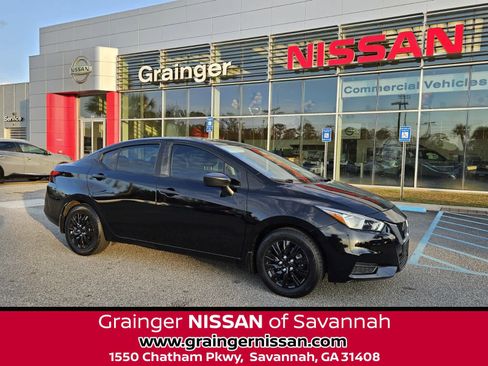Used 2020 Nissan Versa S image 1