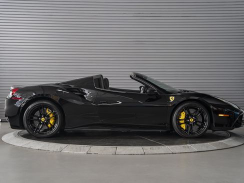 Certified 2018 Ferrari 488 Spider RWD image 6