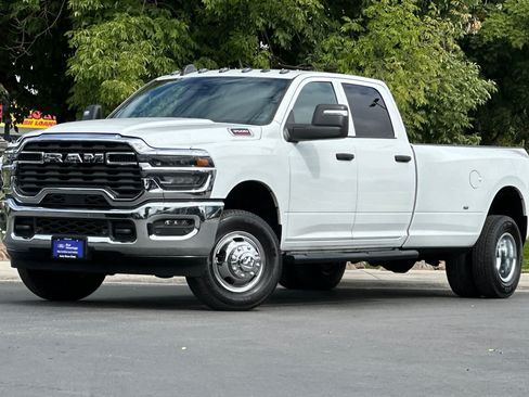 Used 2026 RAM 3500 Tradesman AWD/4WD image 1