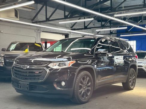 Used 2019 Chevrolet Traverse RS image 1