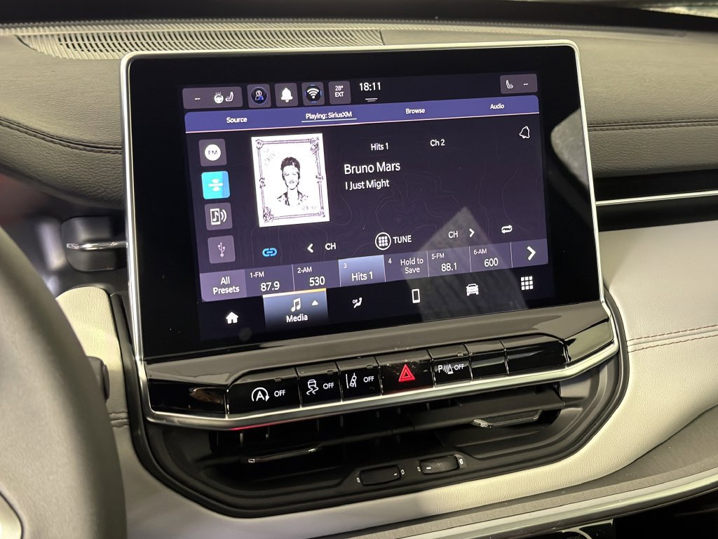 New 2025 Jeep Compass Limited AWD/4WD image 23