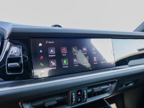 New 2025 Porsche Cayenne Turbo image 18