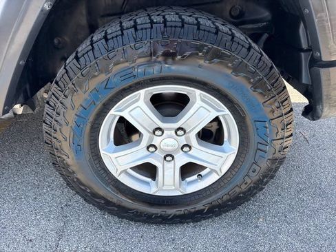 Used 2020 Jeep Wrangler Sport AWD/4WD image 10