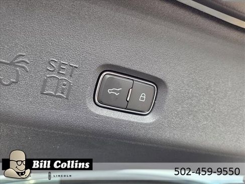 New 2025 Lincoln Navigator Reserve w/ Jet Appearance Package image 17