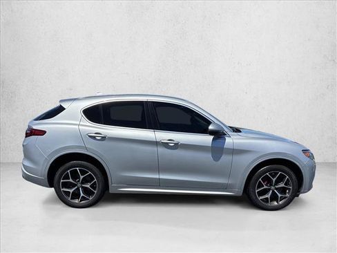 Used 2020 Alfa Romeo Stelvio Ti AWD/4WD image 4