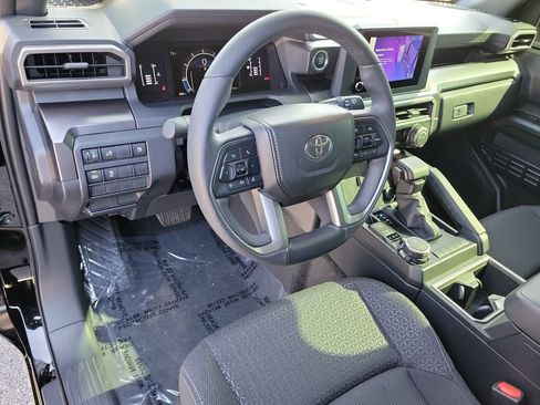 Used 2025 Toyota 4Runner SR5 image 21