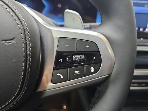 New 2026 BMW X7 xDrive40i w/ M Sport Package image 18