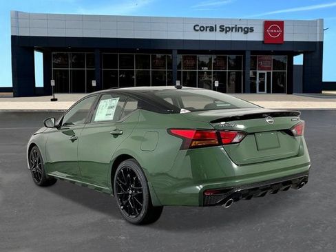 New 2026 Nissan Altima 2.5 SR w/ SR Midnight Edition Package FWD image 2