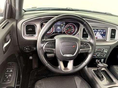 Used 2019 Dodge Charger SXT w/ Leather Interior Group image 22