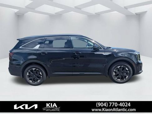 Used 2026 Kia Sorento S w/ S Panoramic Sunroof Package FWD image 2