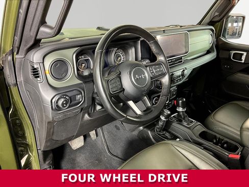 Used 2024 Jeep Gladiator Mojave AWD/4WD image 14