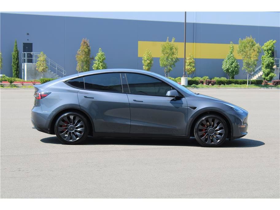 Used 2022 Tesla Model Y Performance AWD/4WD image 4