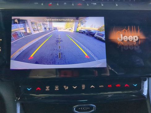 New 2026 Jeep Grand Cherokee Altitude AWD/4WD image 18