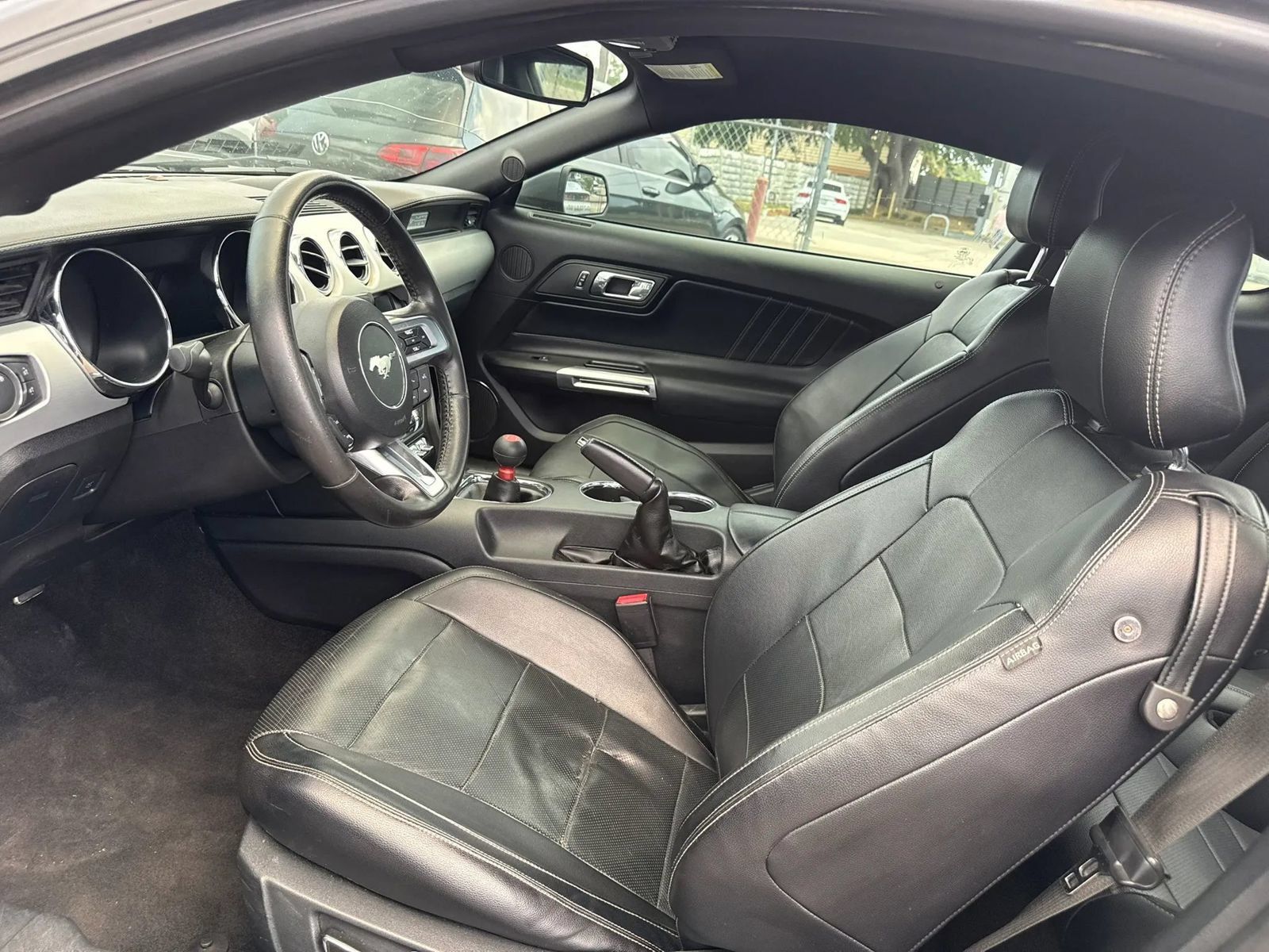 Used 2015 Ford Mustang Premium RWD image 9