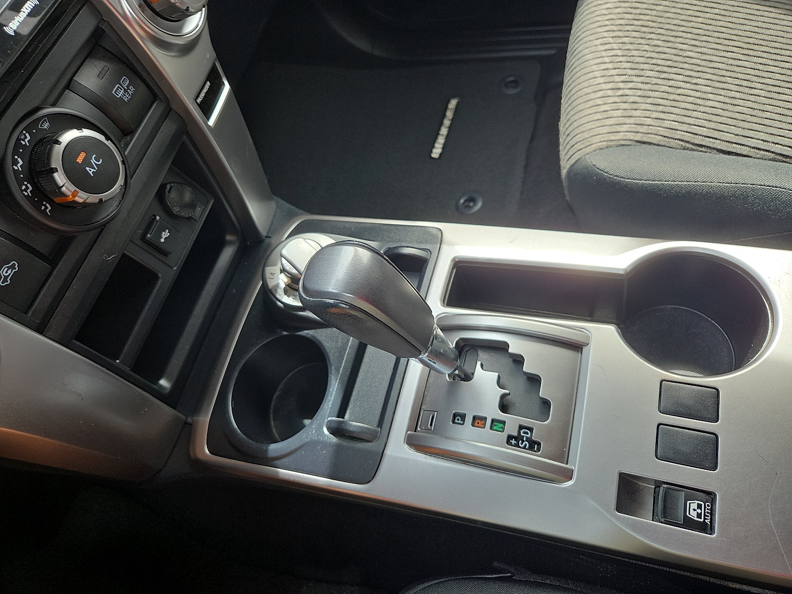 Used 2023 Toyota 4Runner SR5 AWD/4WD image 25
