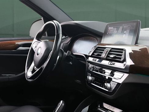 Used 2021 BMW X4 xDrive30i image 17