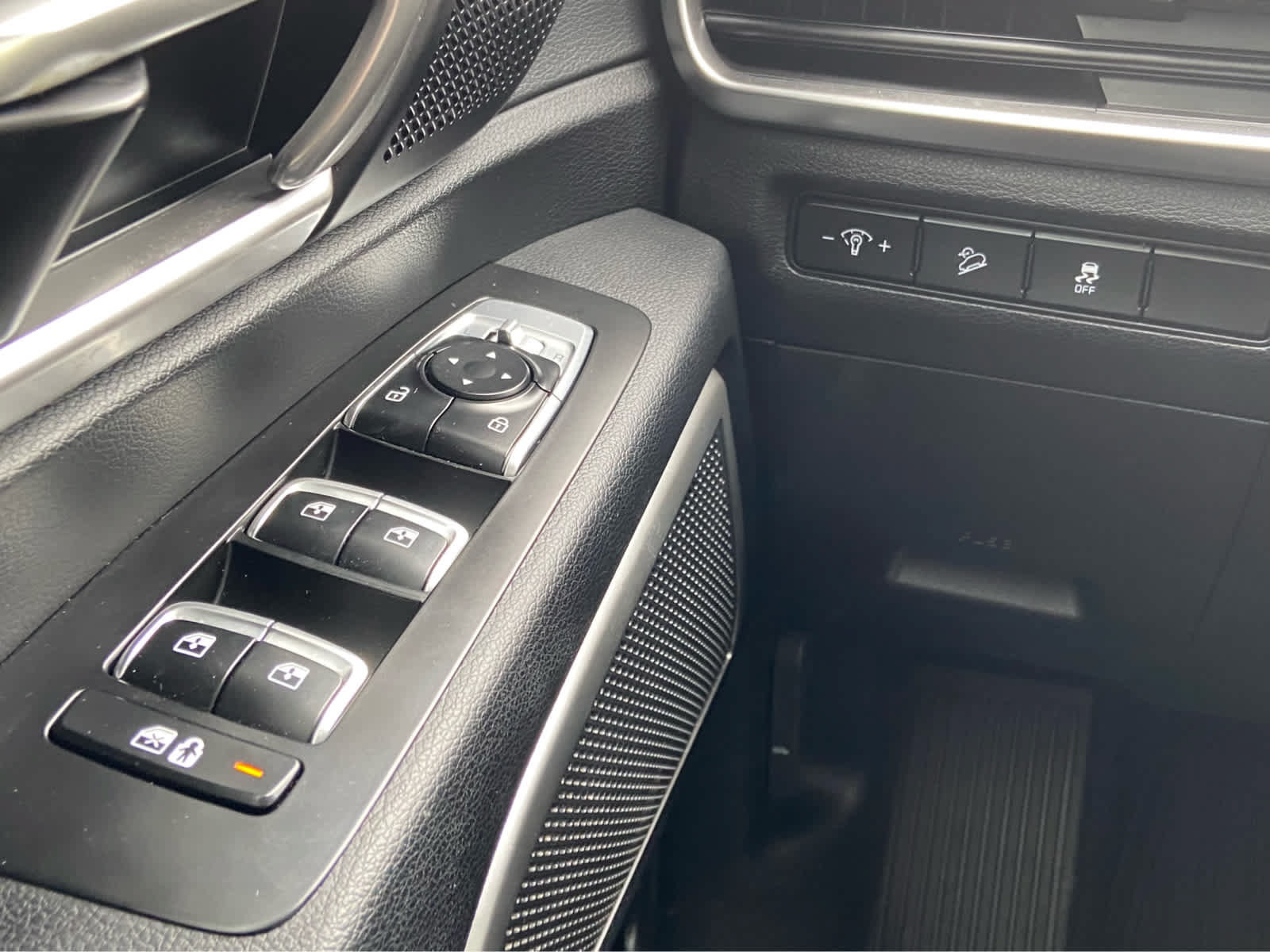 Used 2024 Kia Telluride S FWD image 26