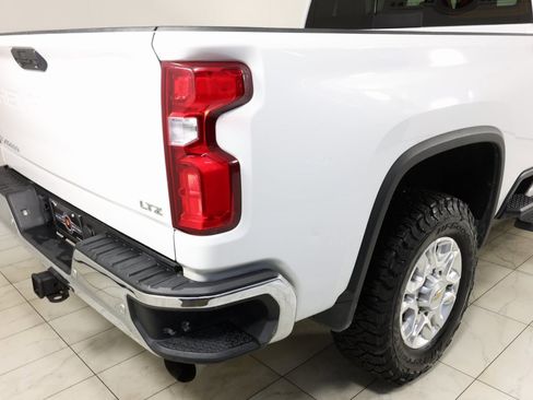 Used 2022 Chevrolet Silverado 2500 LTZ w/ LTZ Convenience Package image 42