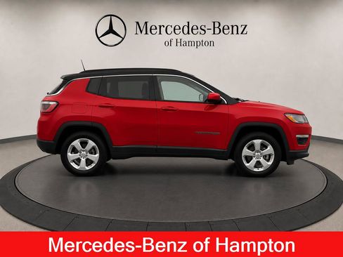Used 2018 Jeep Compass Latitude w/ Popular Equipment Group FWD image 5