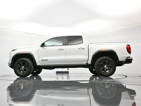 Certified 2024 GMC Canyon Elevation image 44