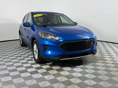 Used 2020 Ford Escape SE FWD image 3