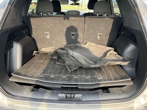 Used 2024 Ford Escape Active w/ Tech Pack #1 AWD/4WD image 2