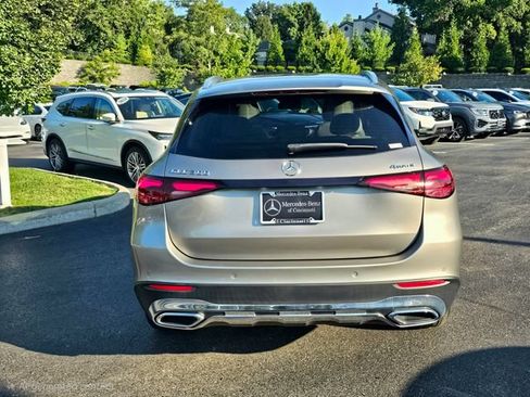 Used 2023 Mercedes-Benz GLC 300 4MATIC image 10