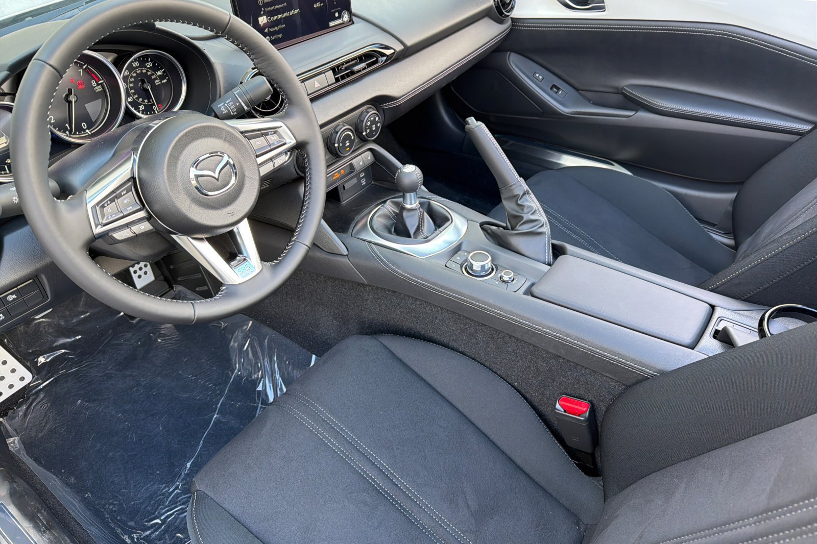 New 2026 MAZDA MX-5 Miata Club w/ Interior Package RWD image 11