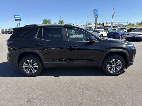 New 2026 Chevrolet Equinox LT w/ Convenience Package II FWD image 8
