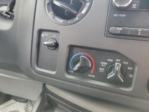 Used 2014 Ford E-350 and Econoline 350 Super Duty w/ Insulation Package image 56